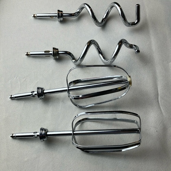 Oster Regency Kitchen Center Stand Mixer Attachments 4 pc Beater Dough hooks set - Picture 1 of 11